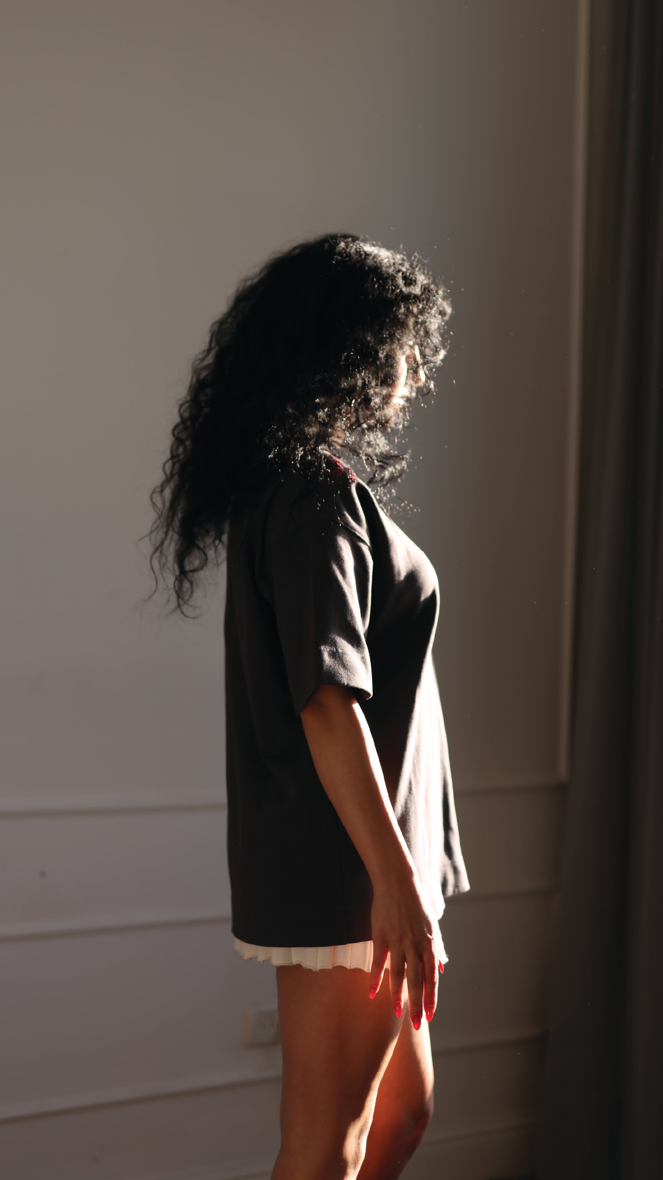 THE CROWNED IDENTITY|لست إمرأة أنا حضارة