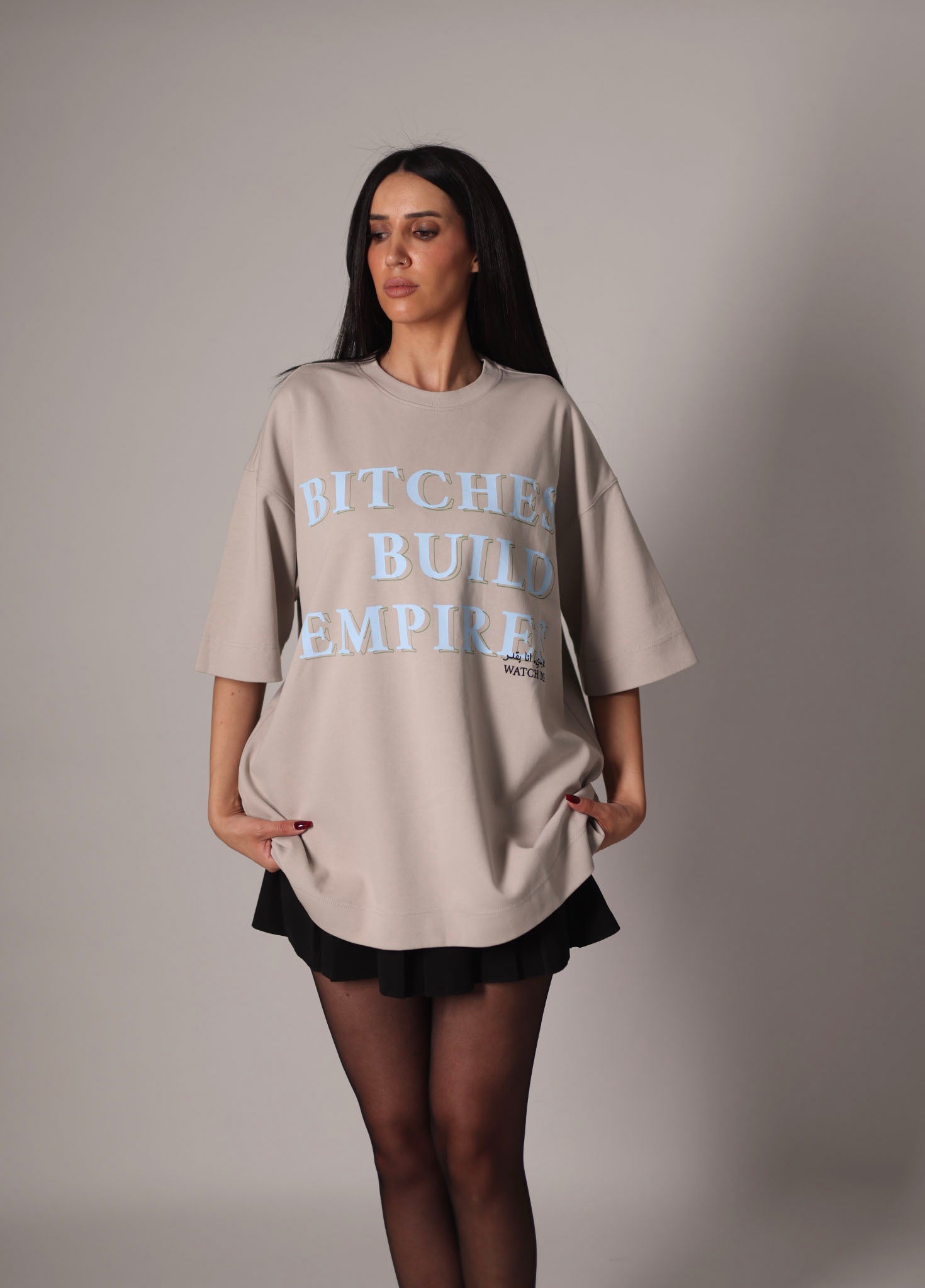 EMPIRE STATE OF HER بيلا حديد T-SHIRT