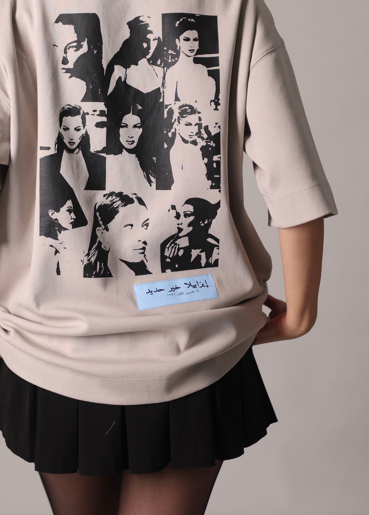EMPIRE STATE OF HER بيلا حديد T-SHIRT