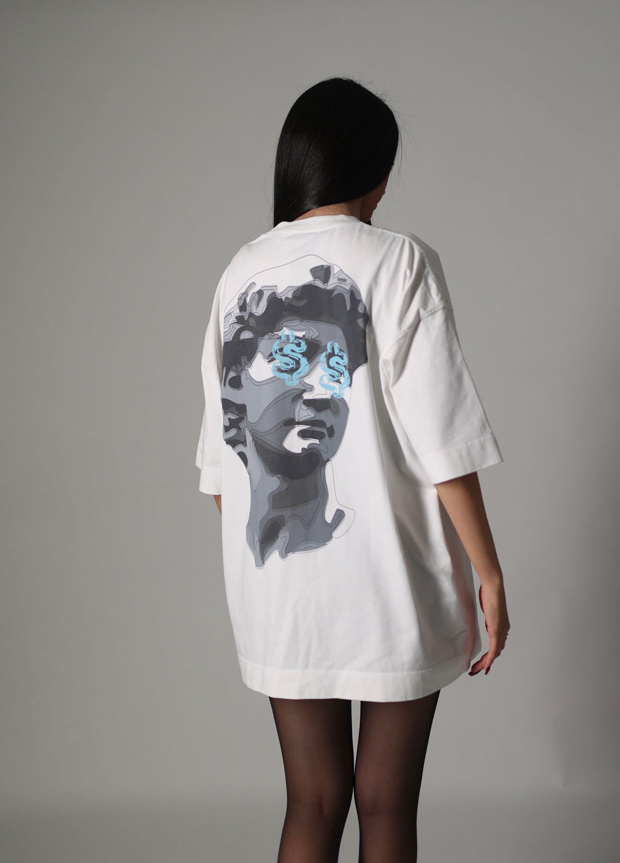 HER BILLIONAIRE AURA T-SHIRT